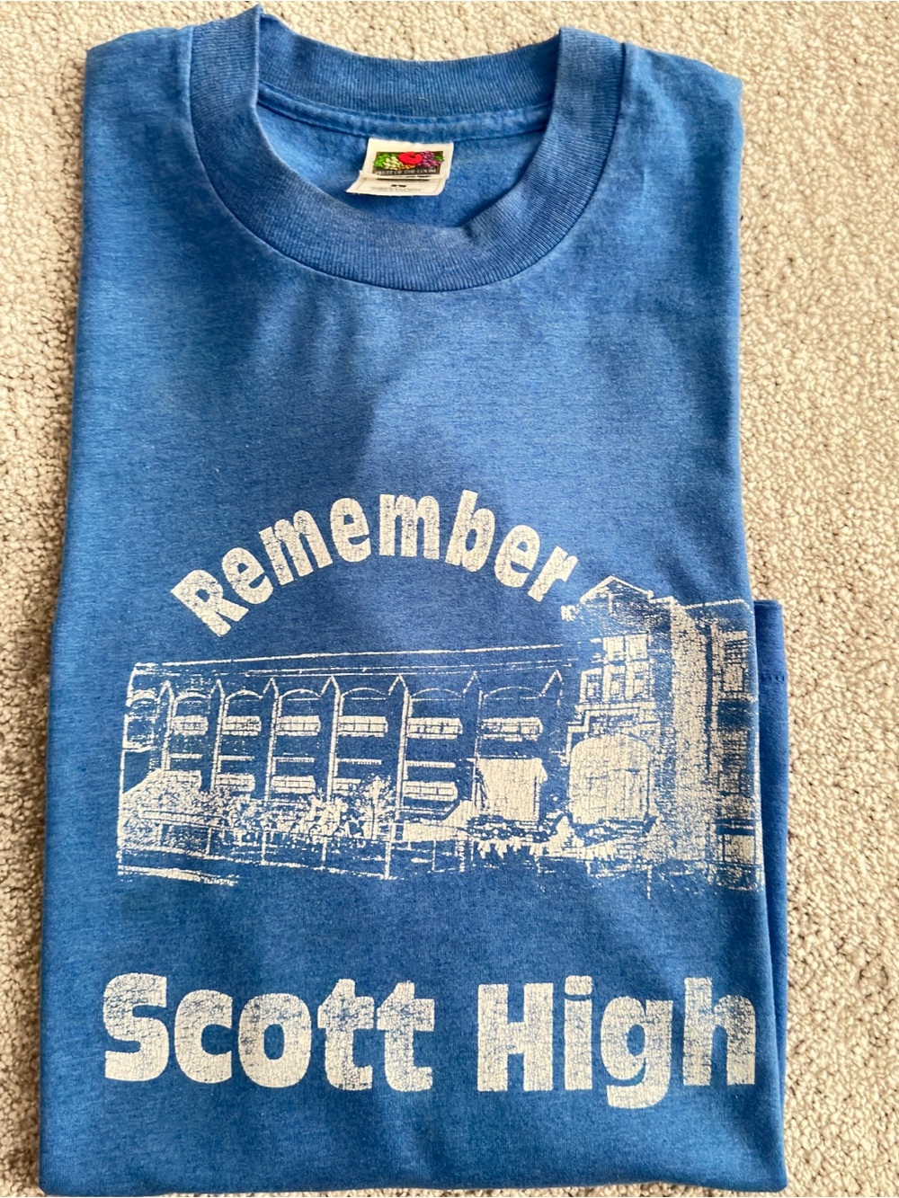 Fruit of the Loom Scott High “Remember” Graphic T-Shirt Blue Men’s XL